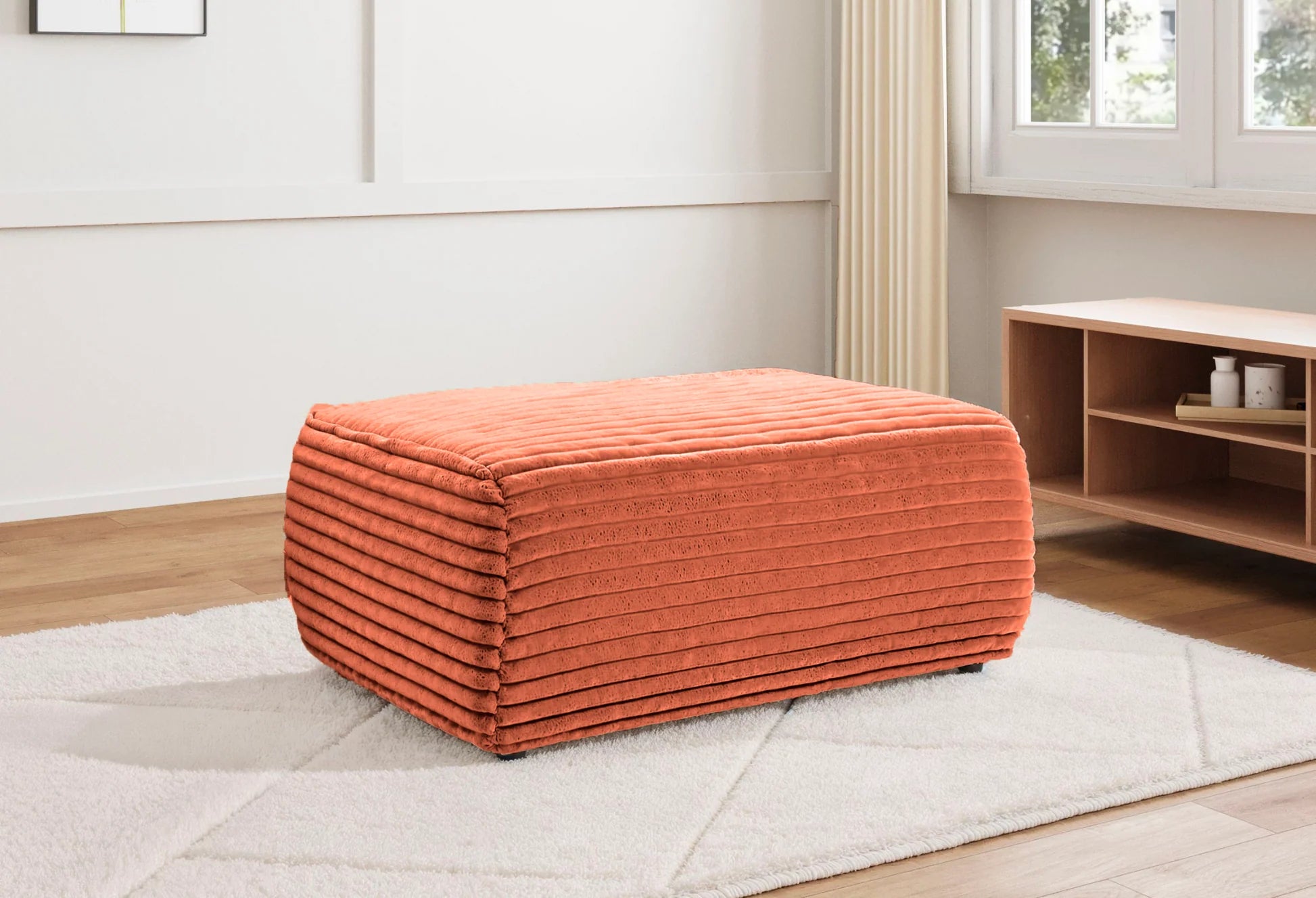 CLOUDY POUF