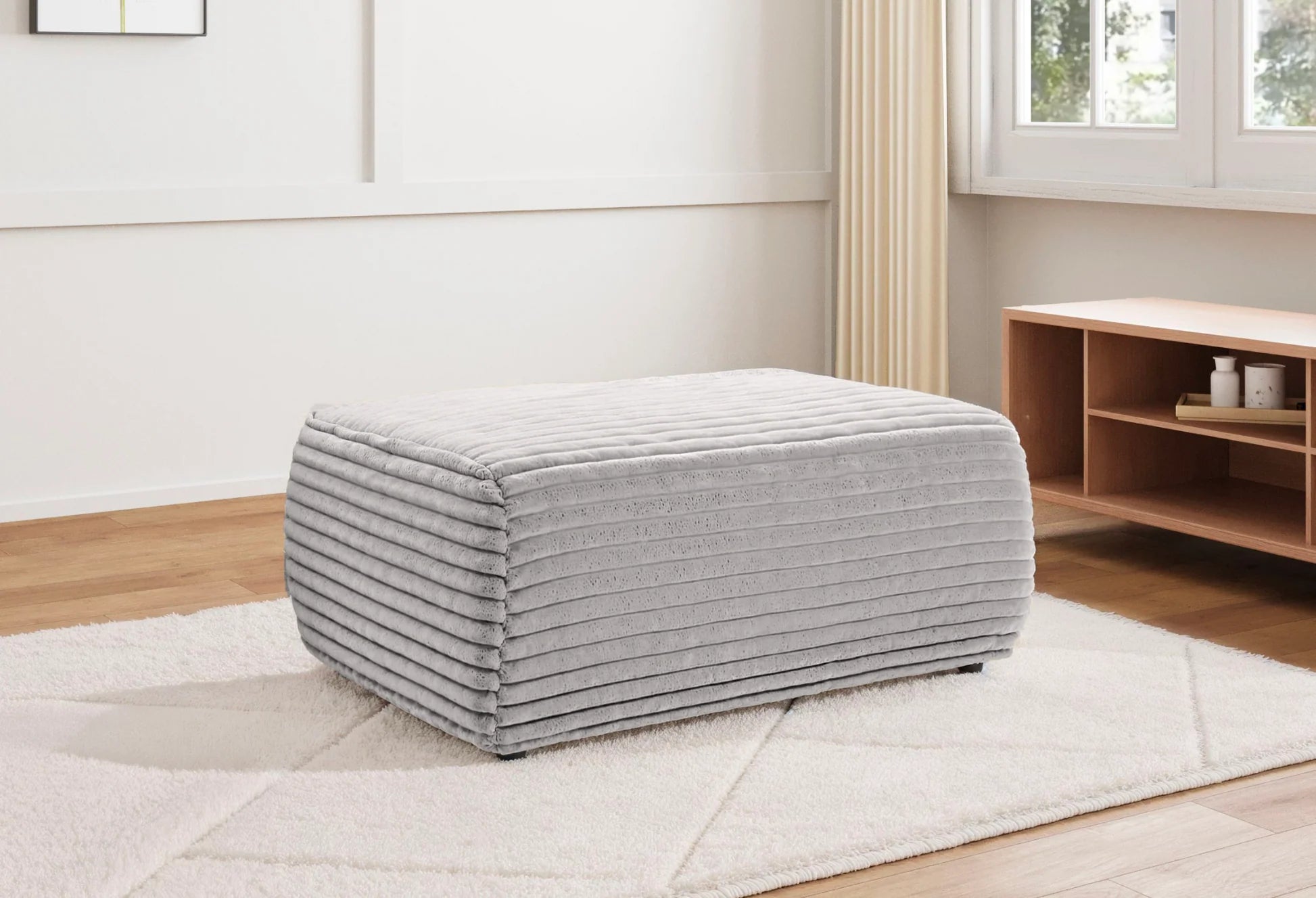 CLOUDY POUF