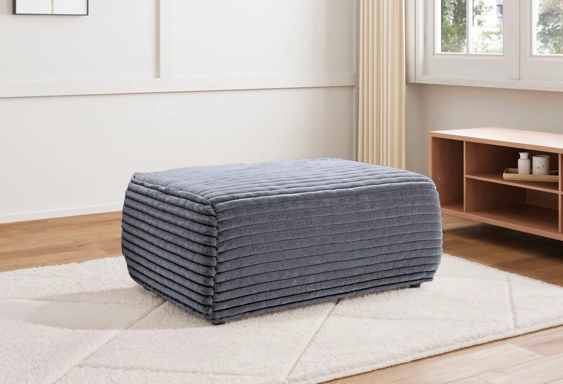 CLOUDY POUF