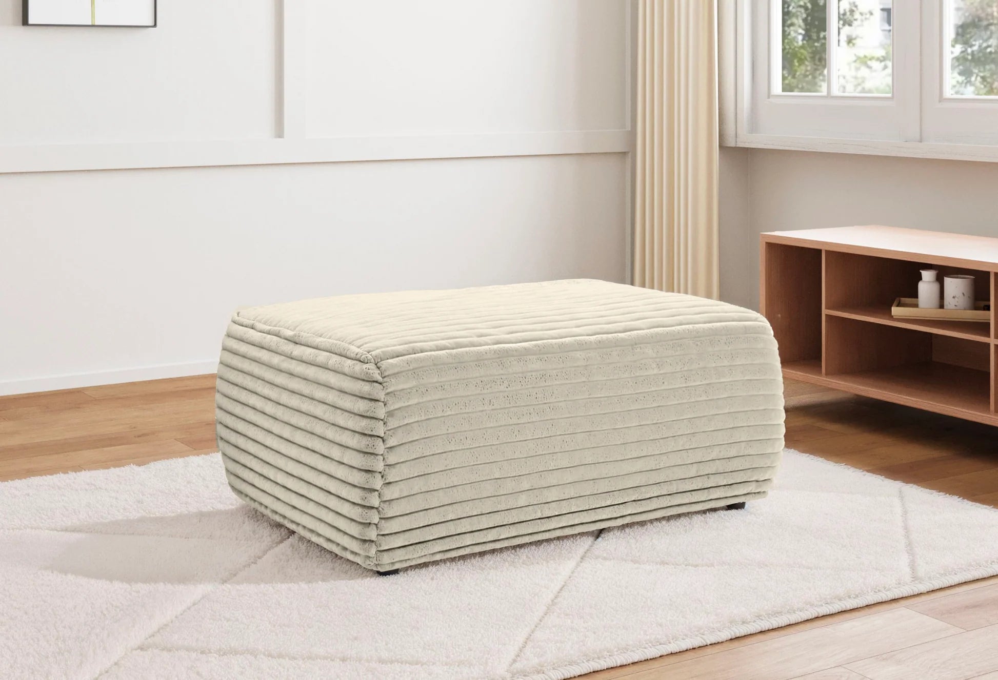 CLOUDY POUF